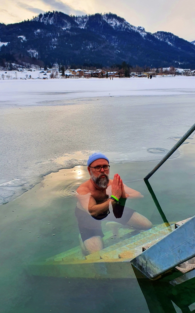 Christian Kolb erweiter Grenzen beim Eisbaden